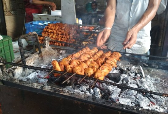 10 Street Foods in Delhi that make it a Paradise for Epicures – Food